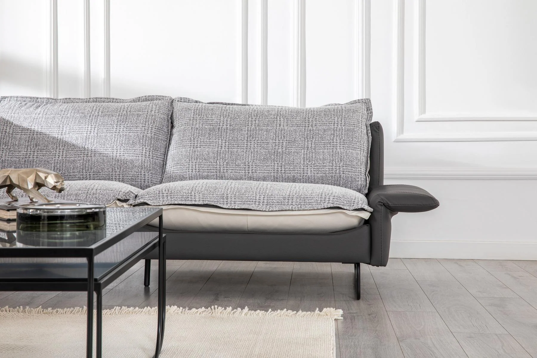 AY IŞIĞI three-seat sofa side profile with slim arm and raised frame