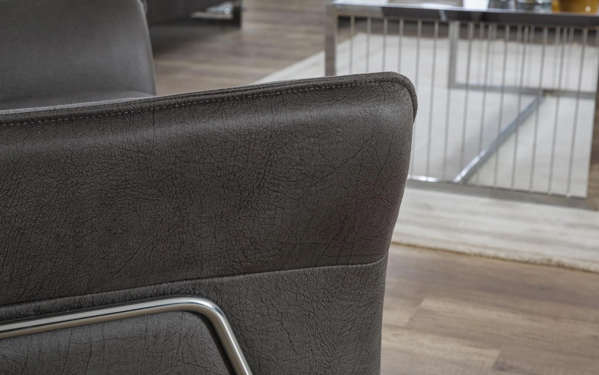 BEYRUT sofa rear profile showing the clean horizontal back structure
