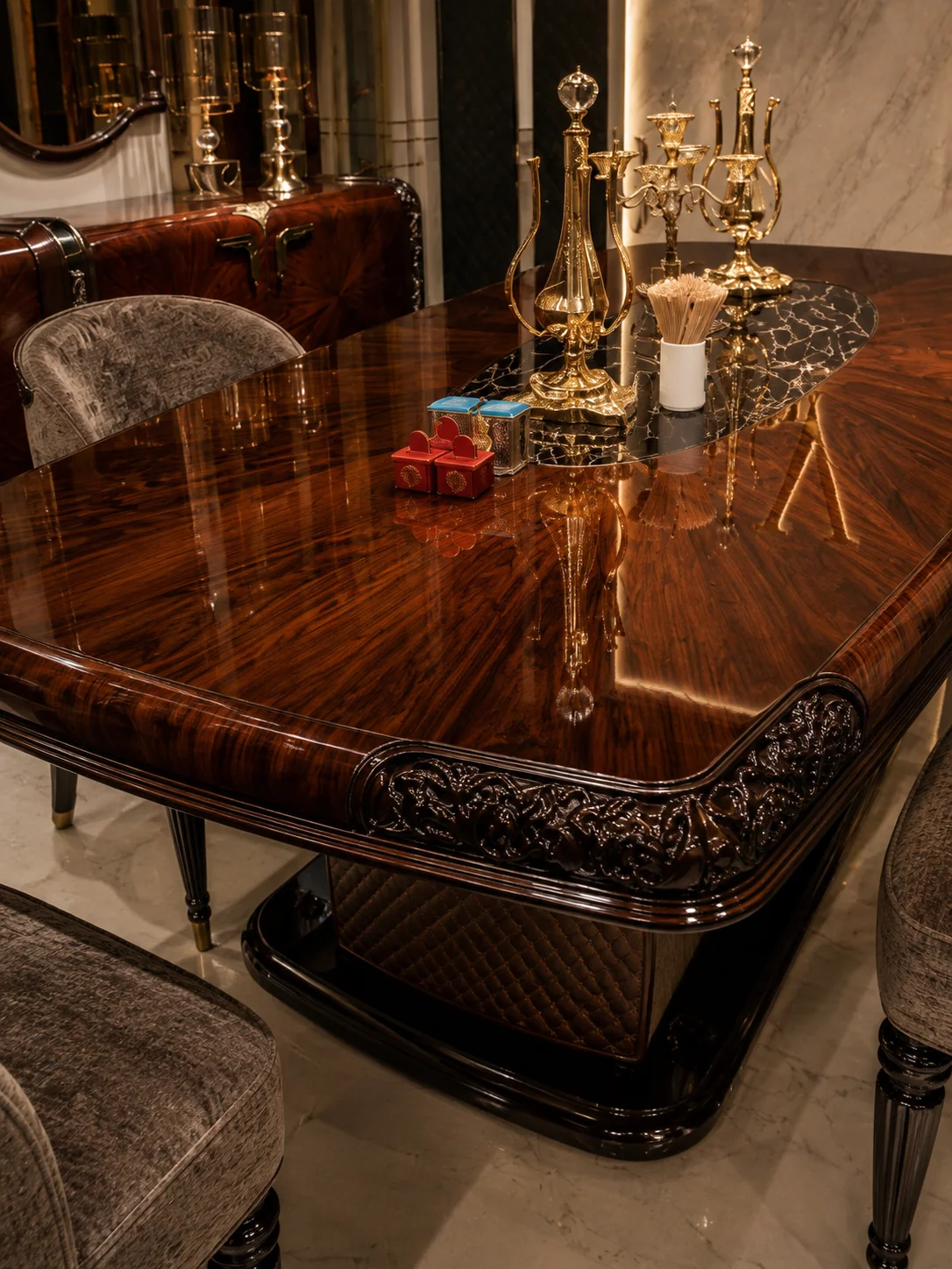 Riva luxury classic dining table detailed view